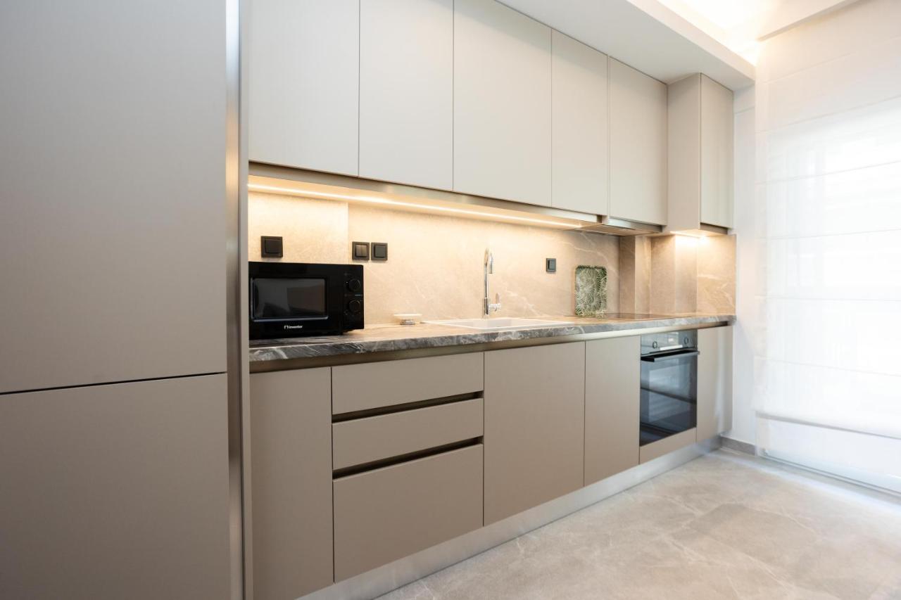 Elegance Apartment 2 Bedroom Suites Солун Екстериор снимка