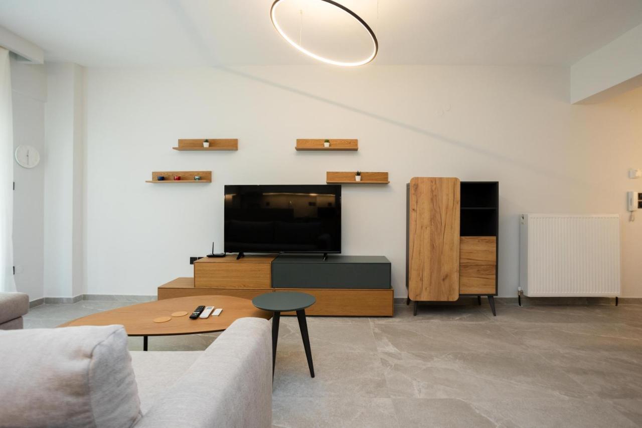 Elegance Apartment 2 Bedroom Suites Солун Екстериор снимка