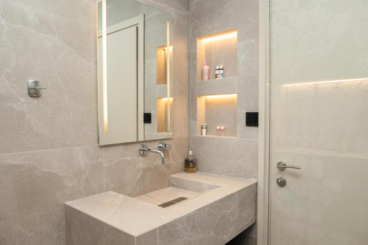 Elegance Apartment 2 Bedroom Suites Солун Екстериор снимка