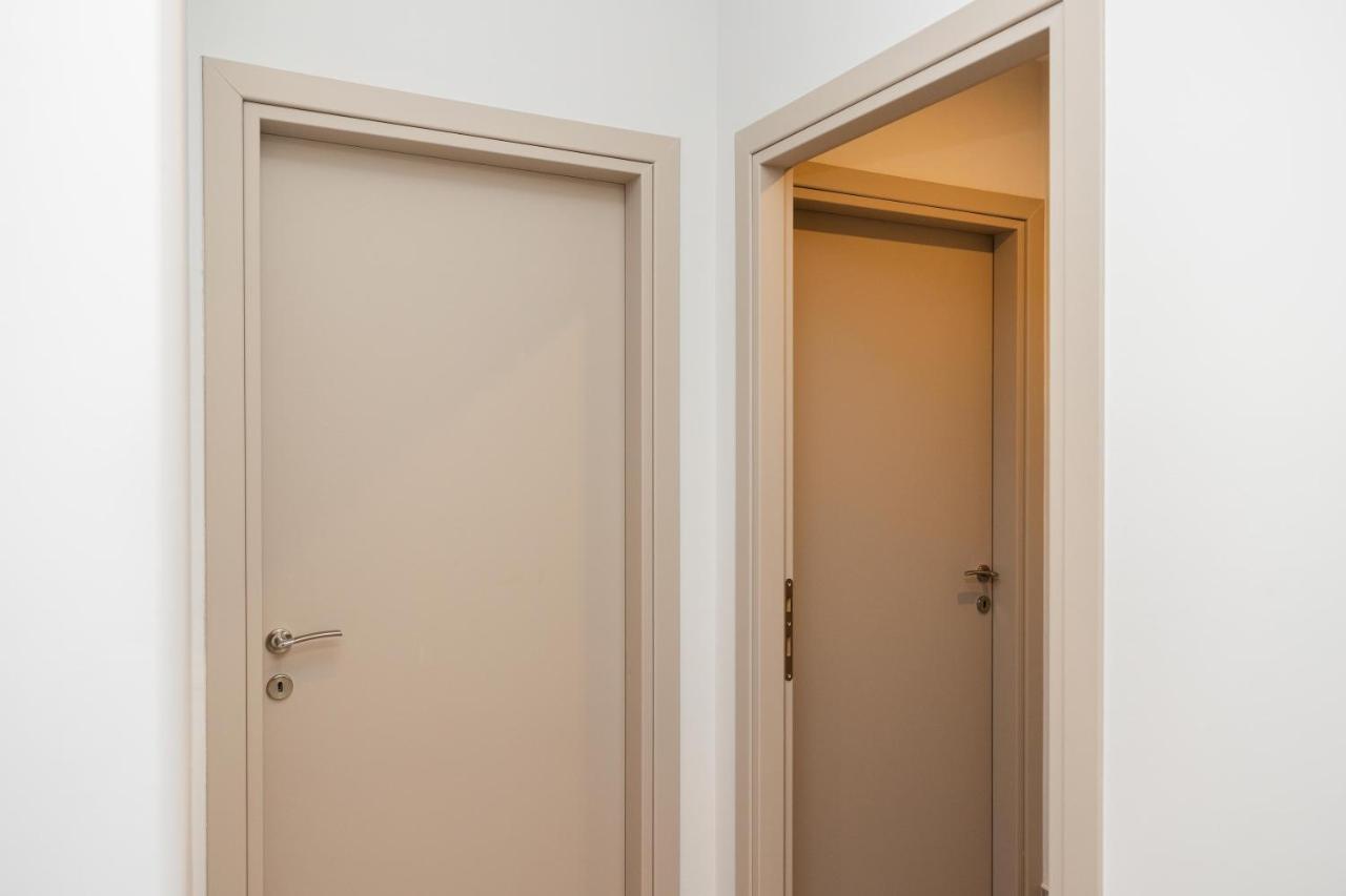 Elegance Apartment 2 Bedroom Suites Солун Екстериор снимка