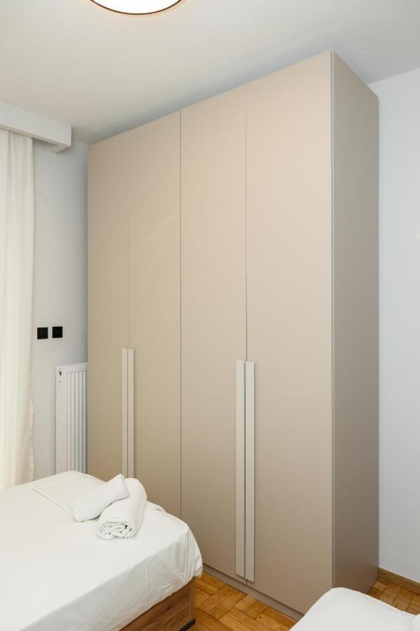 Elegance Apartment 2 Bedroom Suites Солун Екстериор снимка