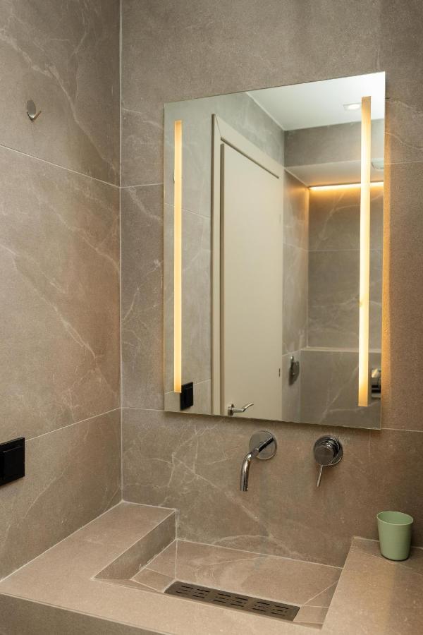 Elegance Apartment 2 Bedroom Suites Солун Екстериор снимка